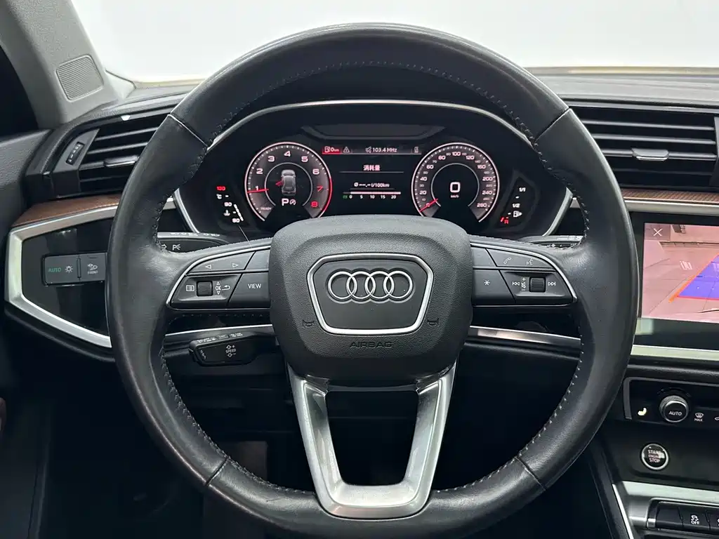 Audi Q3 2022 — фото 11