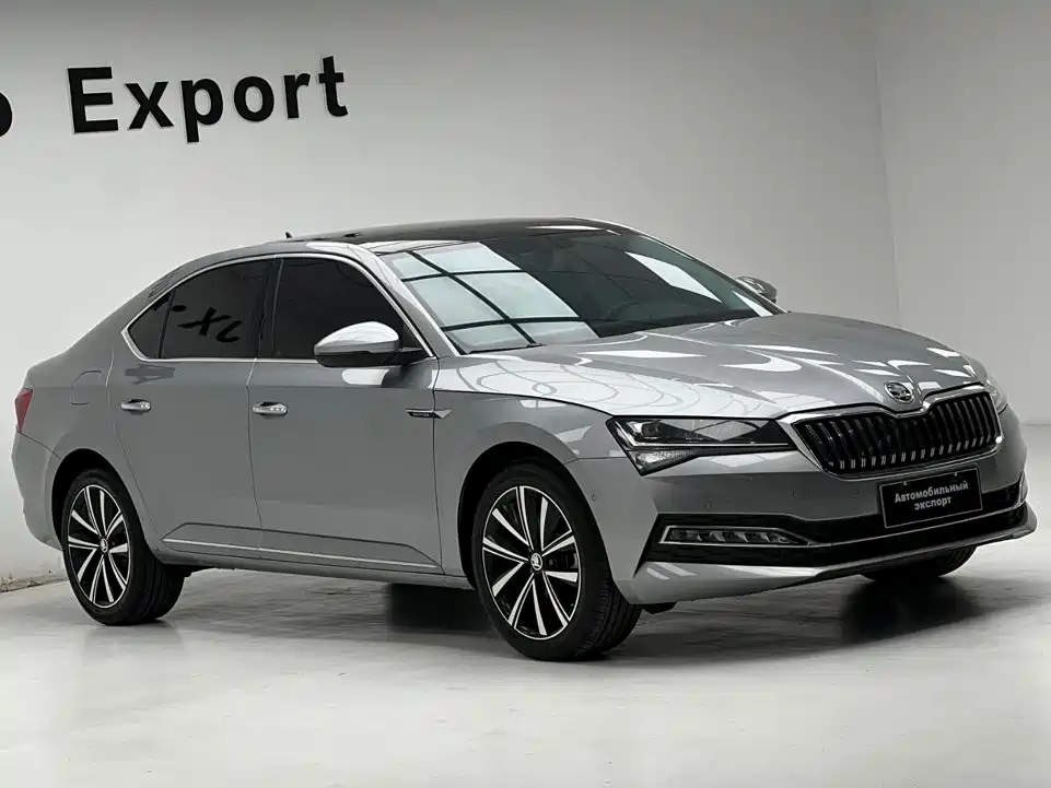 Skoda Superb 2023 — фото 3