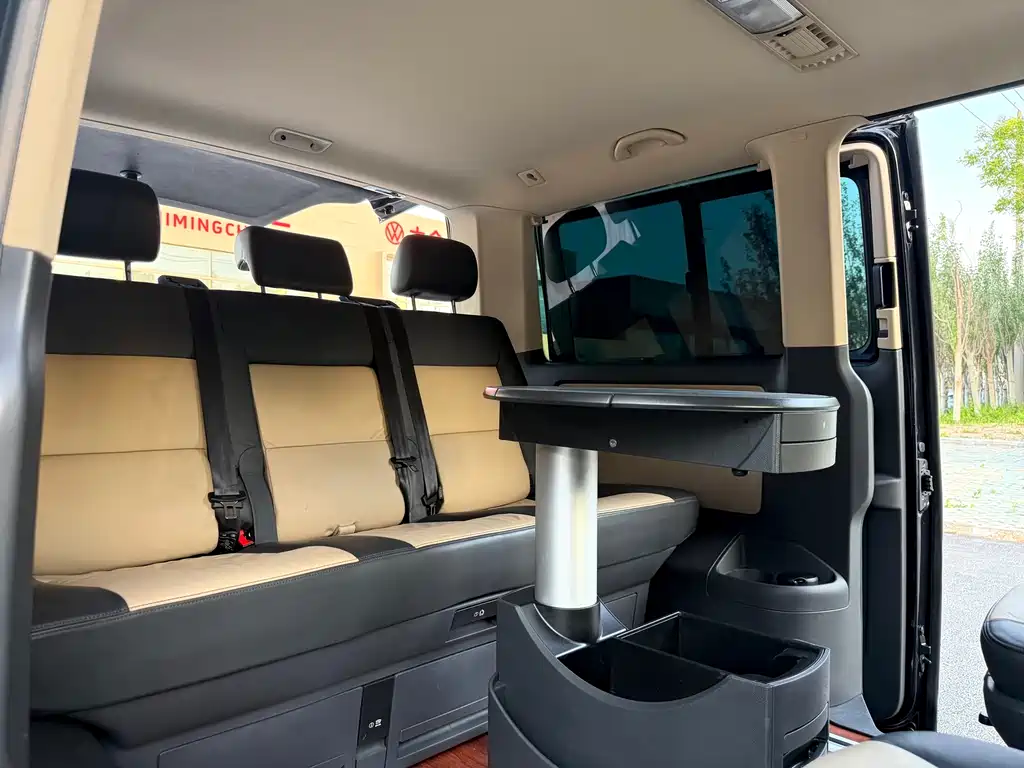 Volkswagen Multivan 2015 — фото 16