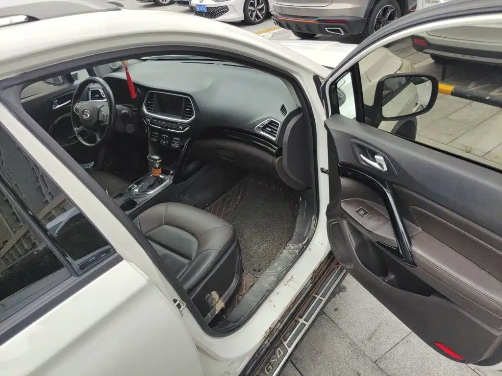 GAC Trumpchi GS4 2018 — фото 20