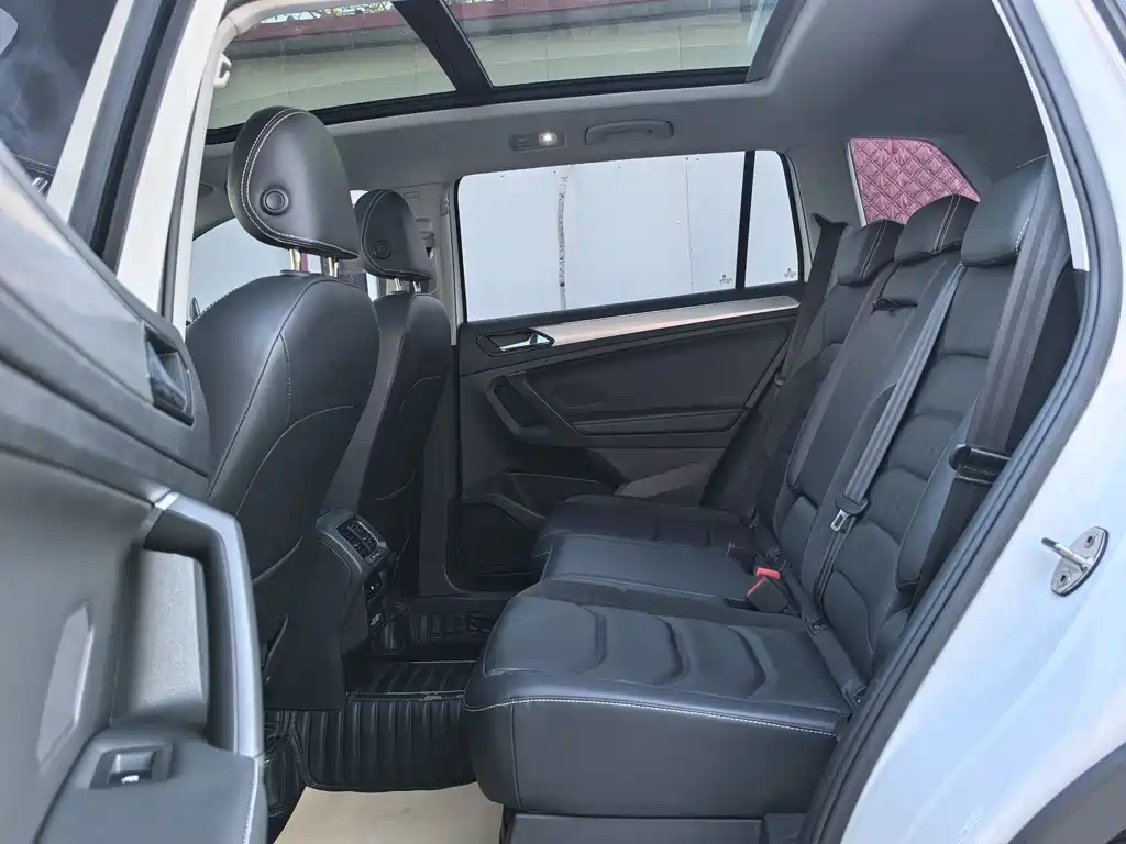 Volkswagen Tiguan L 2021 — фото 16