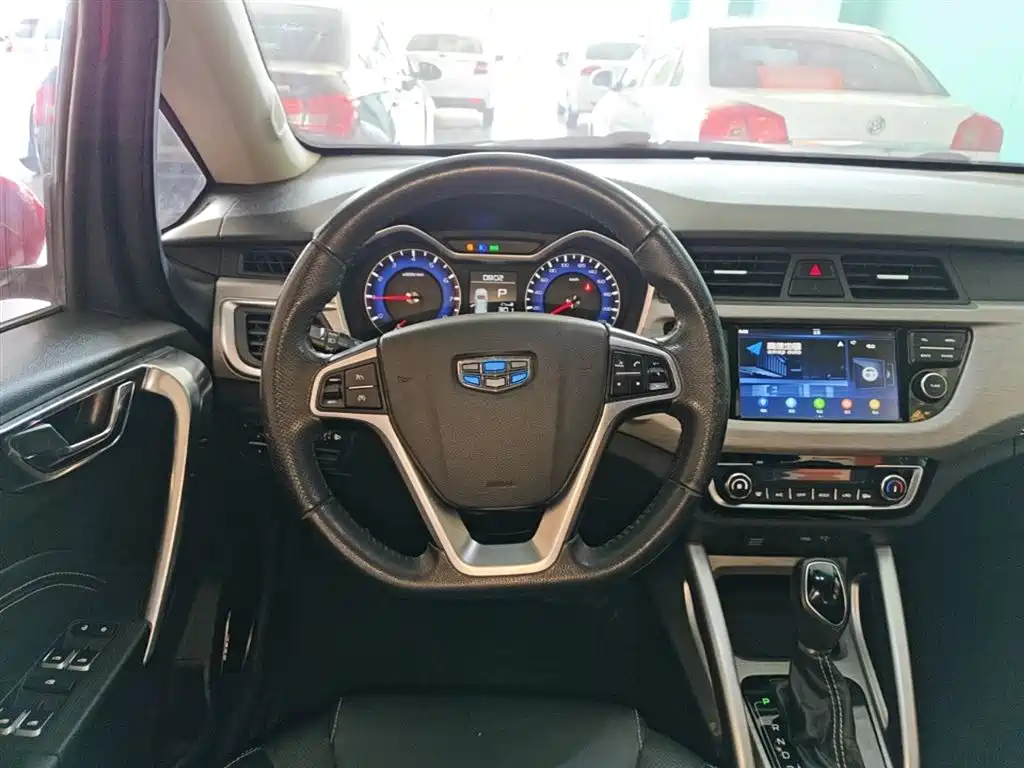 Geely Vision X3 2019 — фото 11
