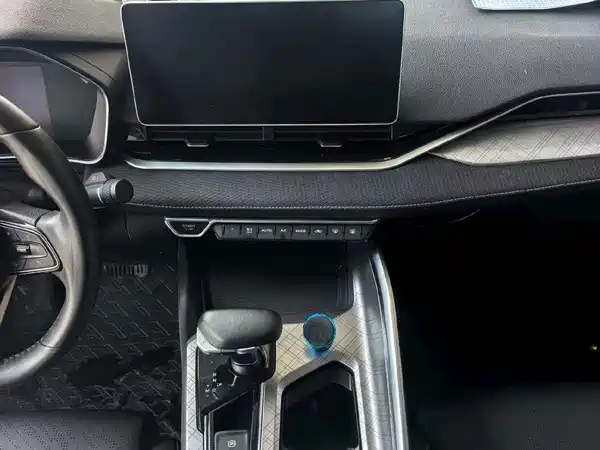 Geely Xingrui 2022