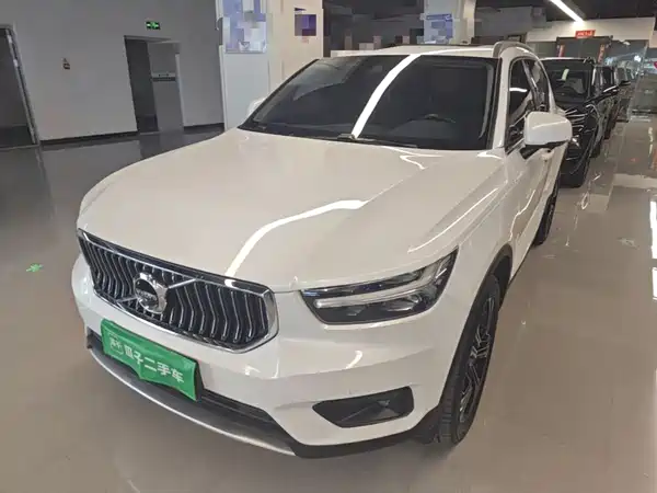 Volvo XC40 2021