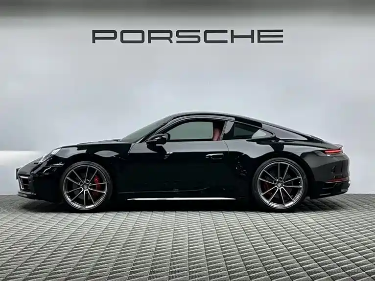 Porsche 911 2023 — фото 4