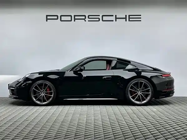 Porsche 911 2023