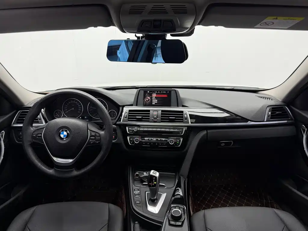 BMW 3 Series 2016 — фото 17