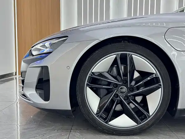 Audi e-tron GT 2023