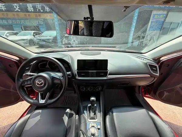 Mazda 3 Axela 2018