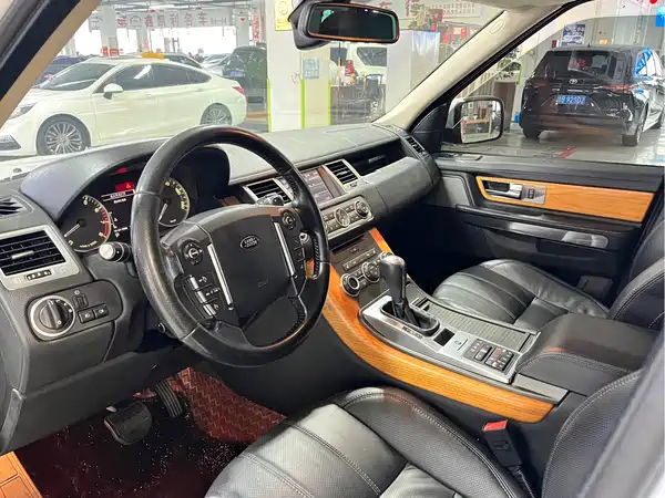 Land Rover Range Rover Sport 2012