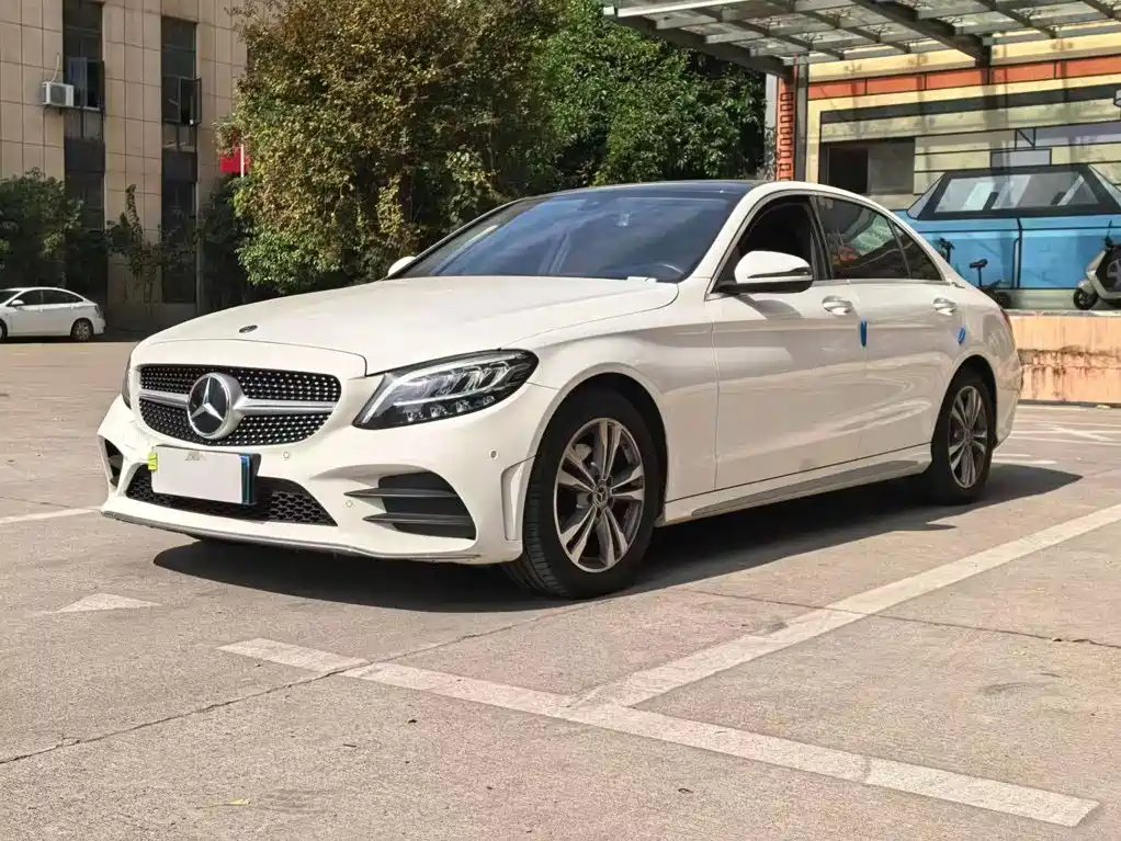 Mercedes-Benz C-Class 2021