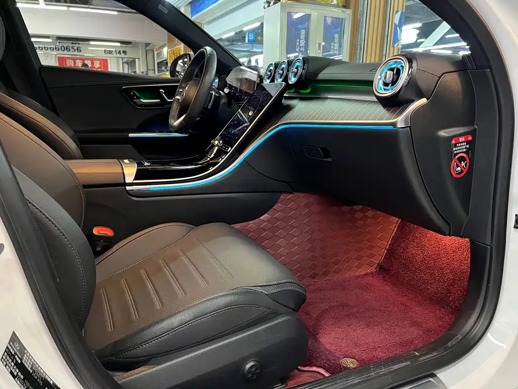 Mercedes-Benz C-Class 2023 — фото 13