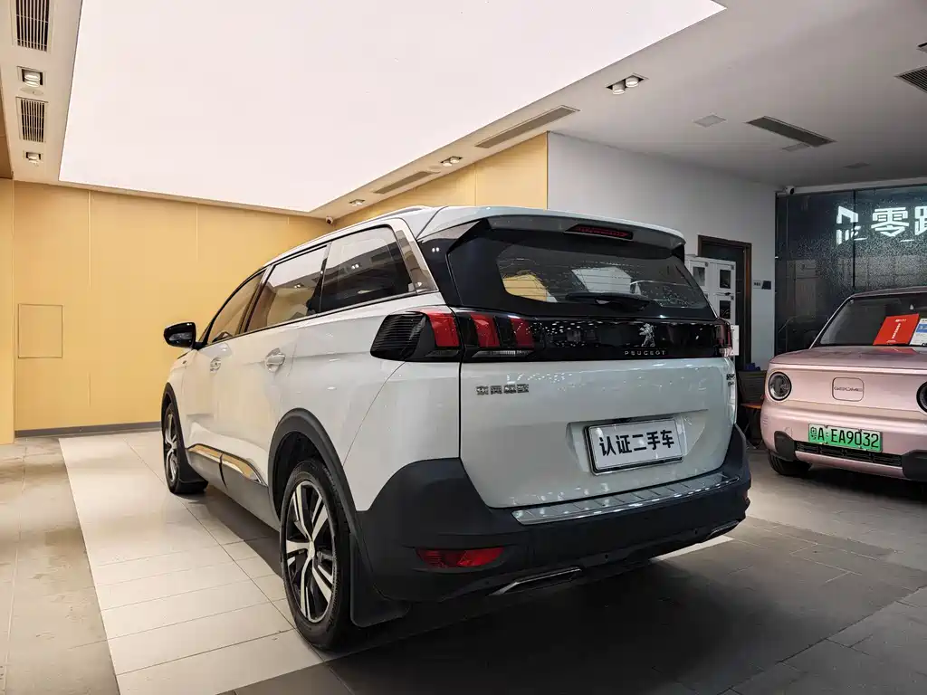 Peugeot 5008 2018 — фото 27