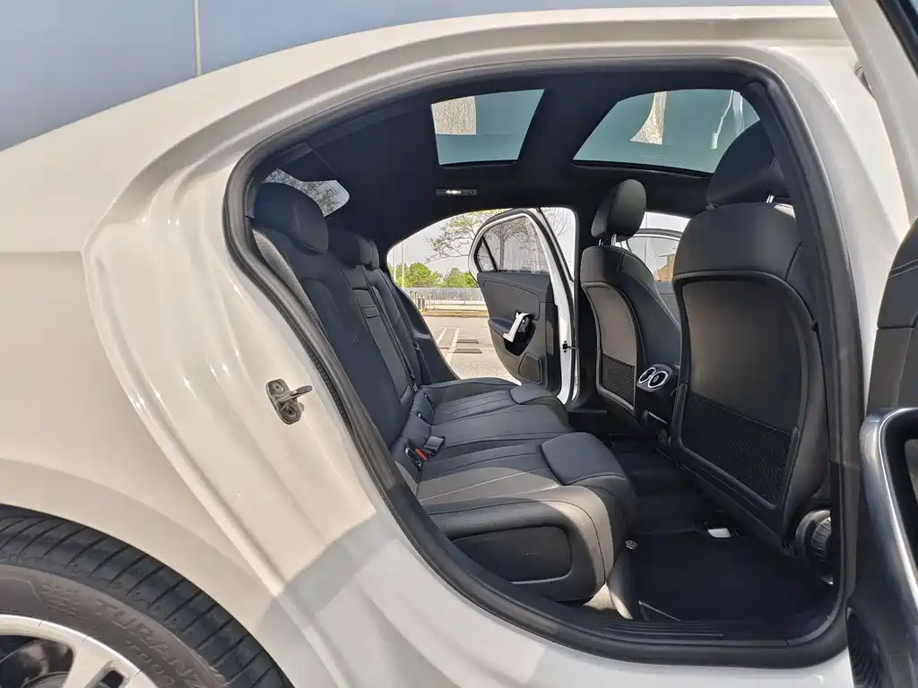 Mercedes-Benz A-Class 2023 — фото 12