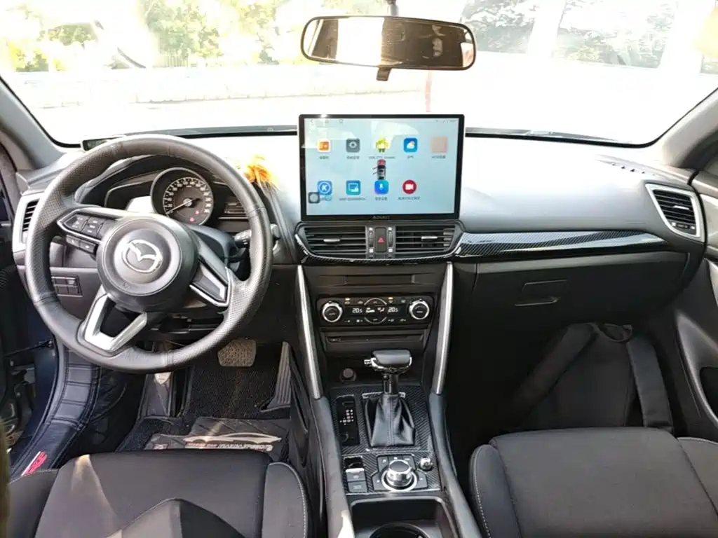 Mazda CX-4 2018 — фото 10