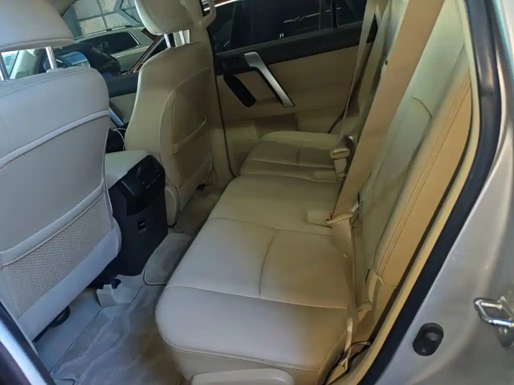 Toyota Prado 2016 — фото 17
