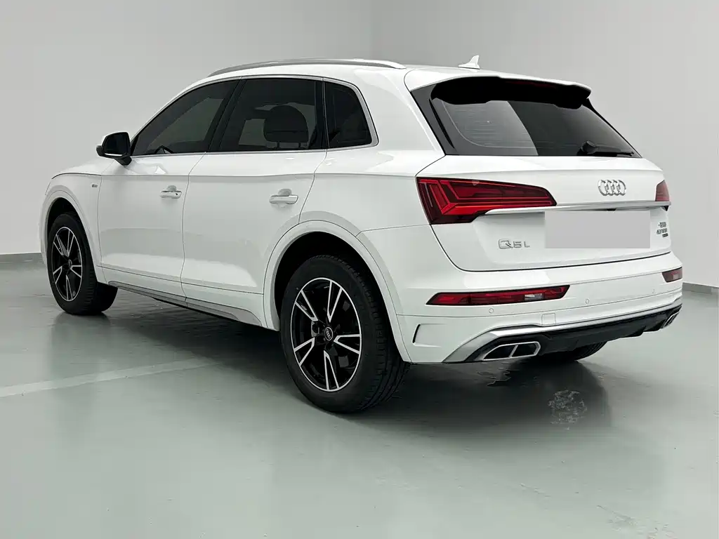 Audi Q5L 2024 — фото 12