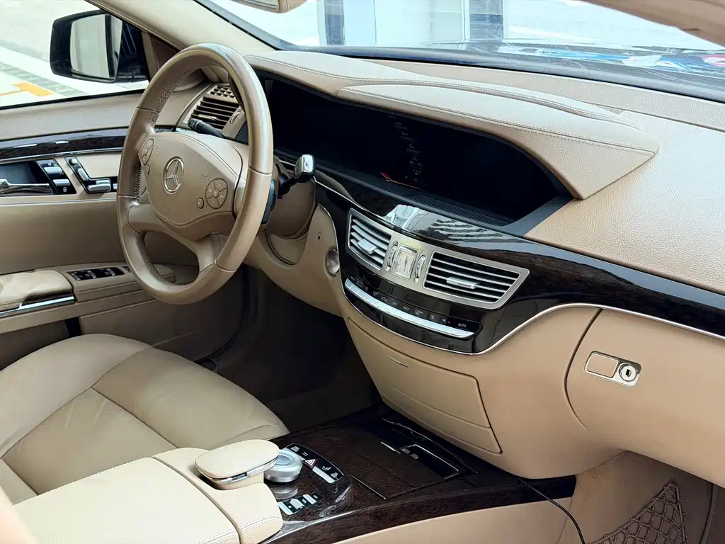 Mercedes-Benz S-Class 2011 — фото 10