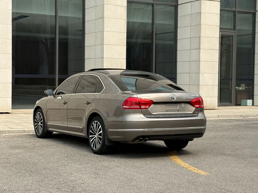 Volkswagen Passat 2015 — фото 19