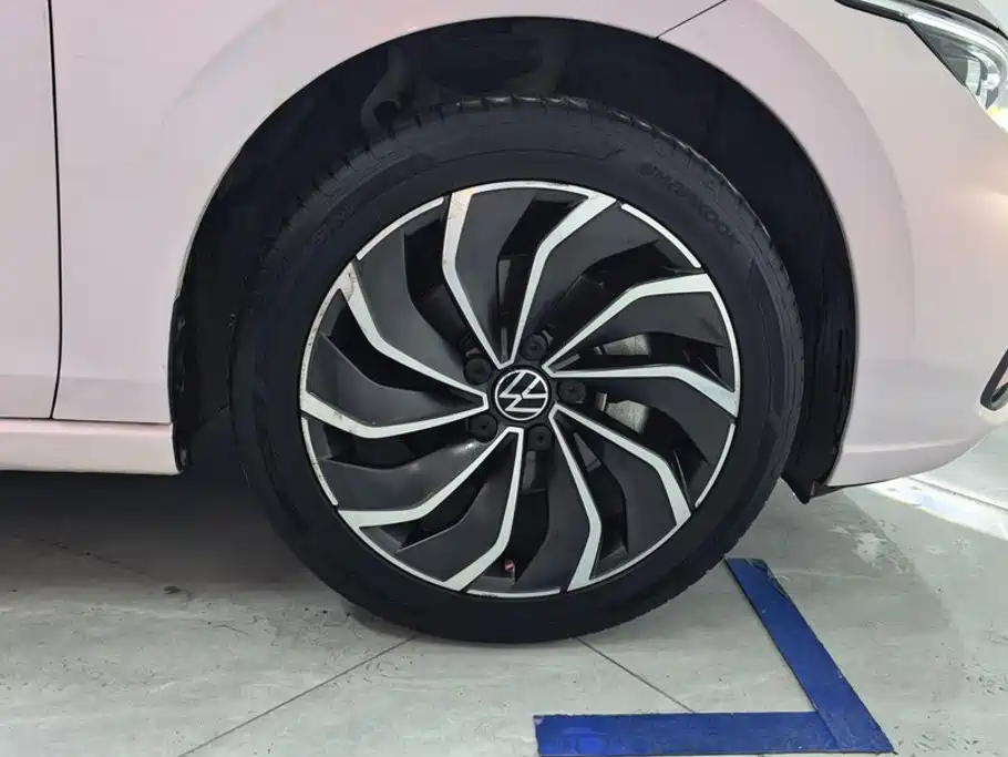 Volkswagen Golf 2023
