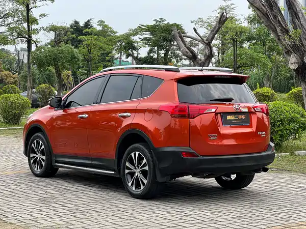 Toyota RAV4 2013