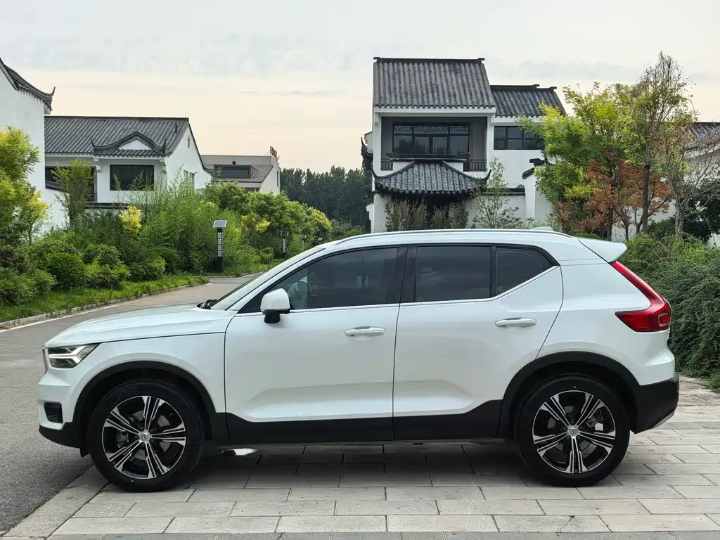 Volvo XC40 2020