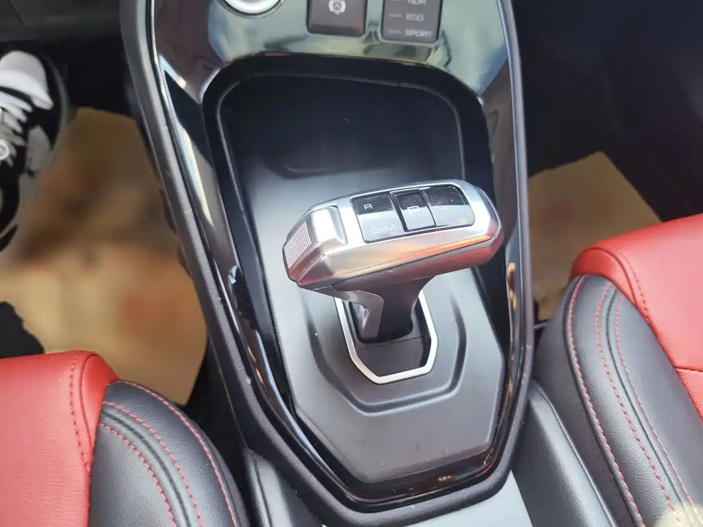 Haval H2s 2017 — фото 14