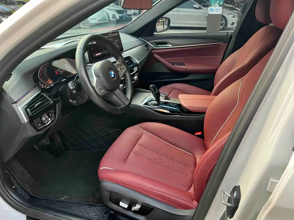 BMW 5 Series 2023 — фото 12