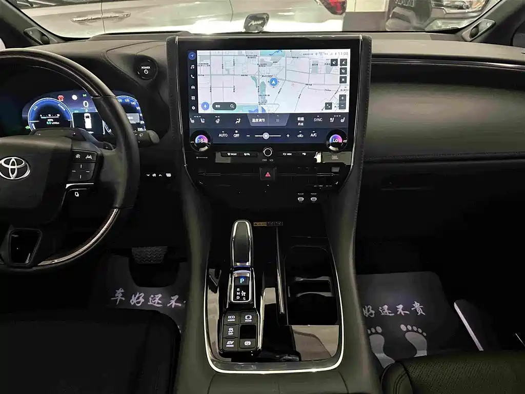Toyota Alphard 2024 — фото 18