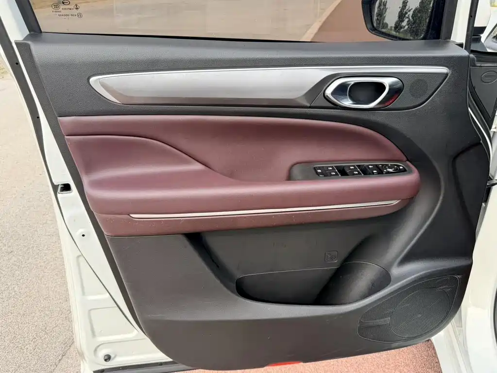 GAC Trumpchi M6 2023 — фото 11