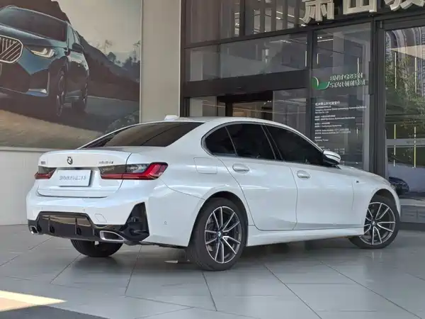 BMW 3 Series 2025