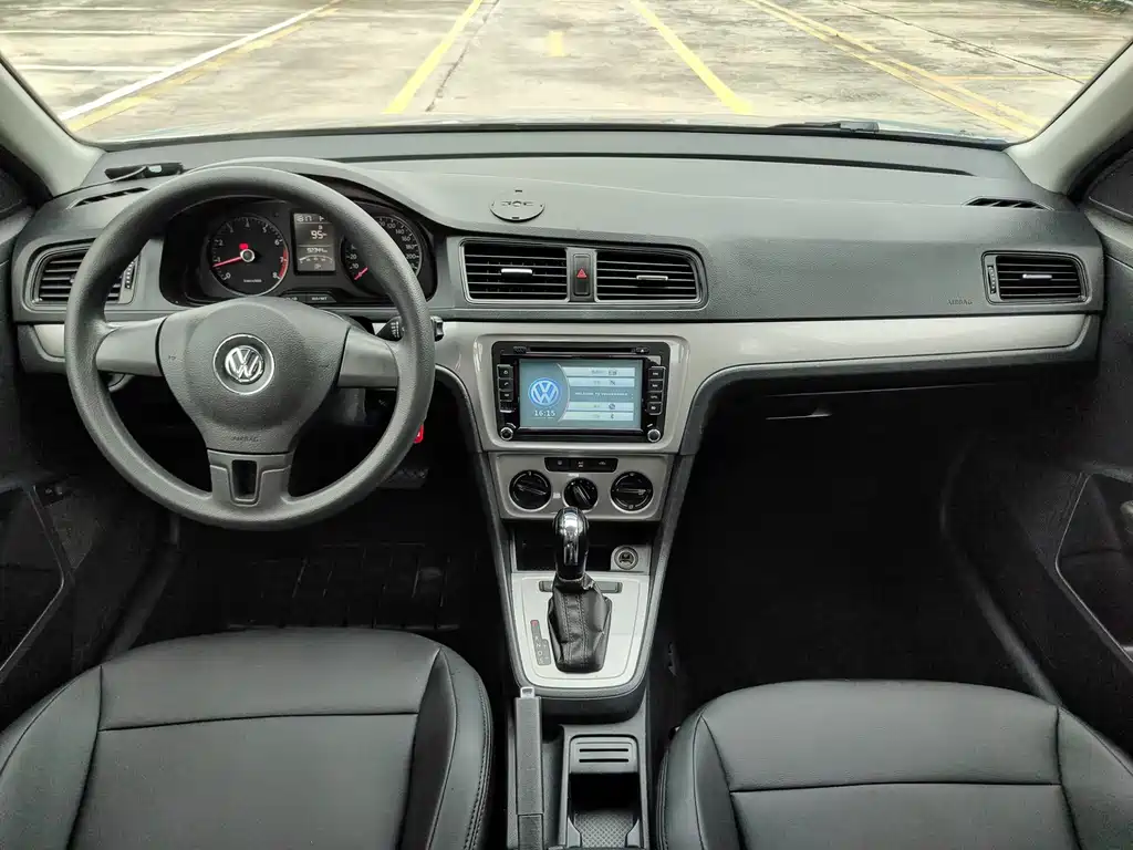 Volkswagen Lavida 2015