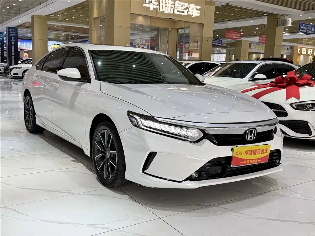 Honda Inspire 2022 — фото 3