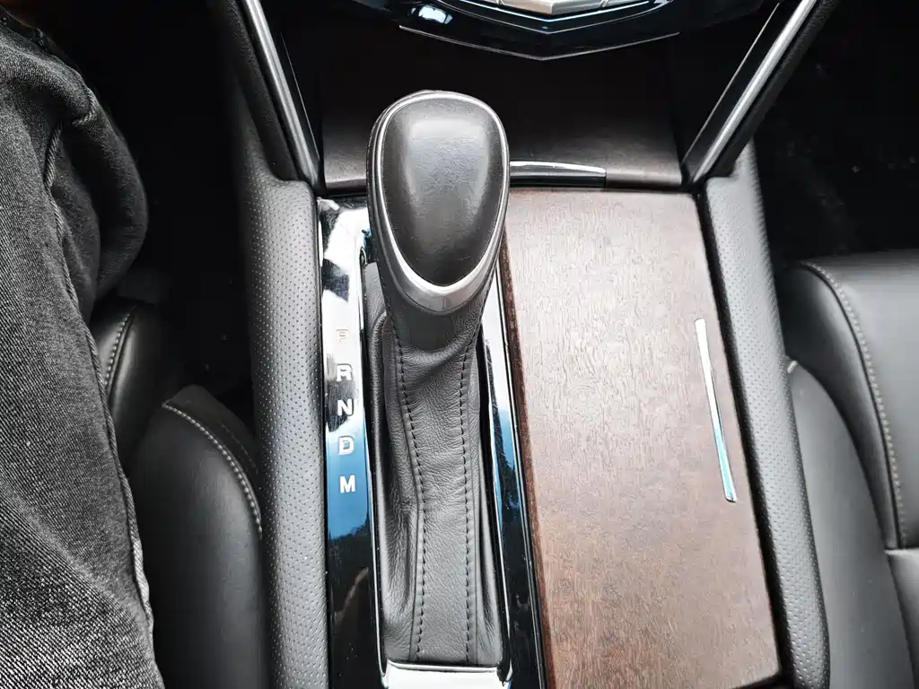 Cadillac XTS 2018 — фото 17