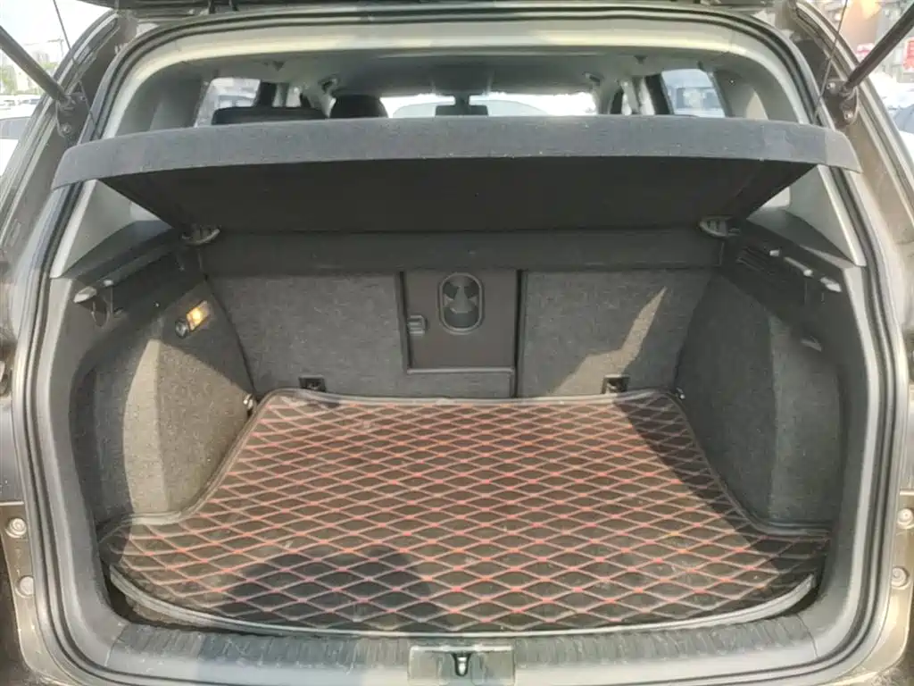 Volkswagen Tiguan 2015 — фото 19