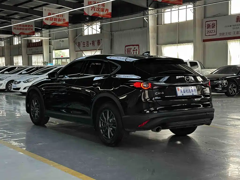 Mazda CX-4 2022