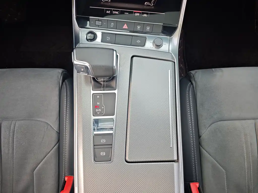 Audi A6L 2021 — фото 14