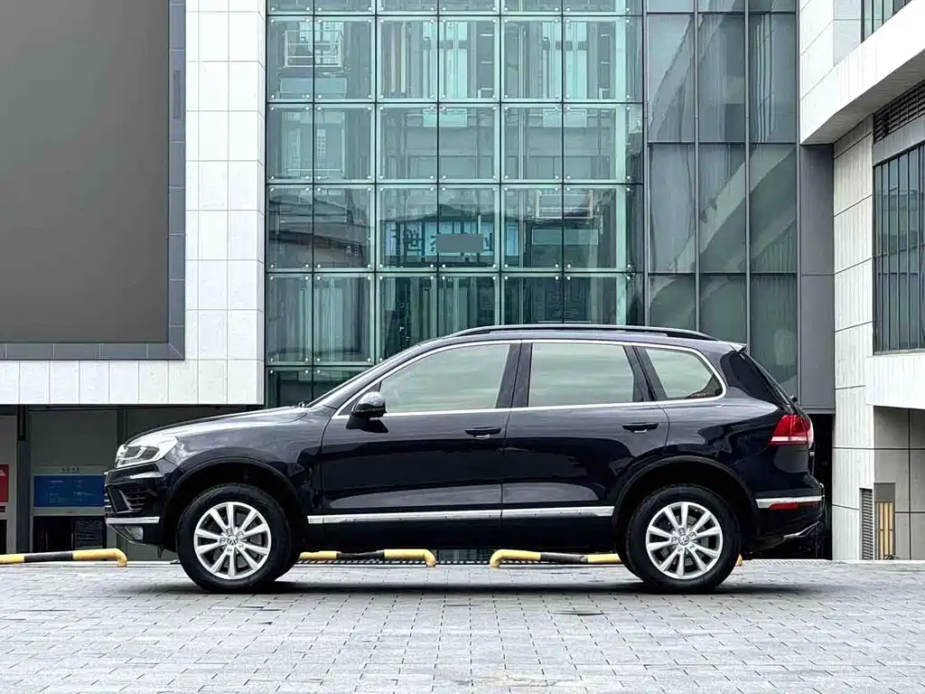 Volkswagen Touareg 2017 — фото 8