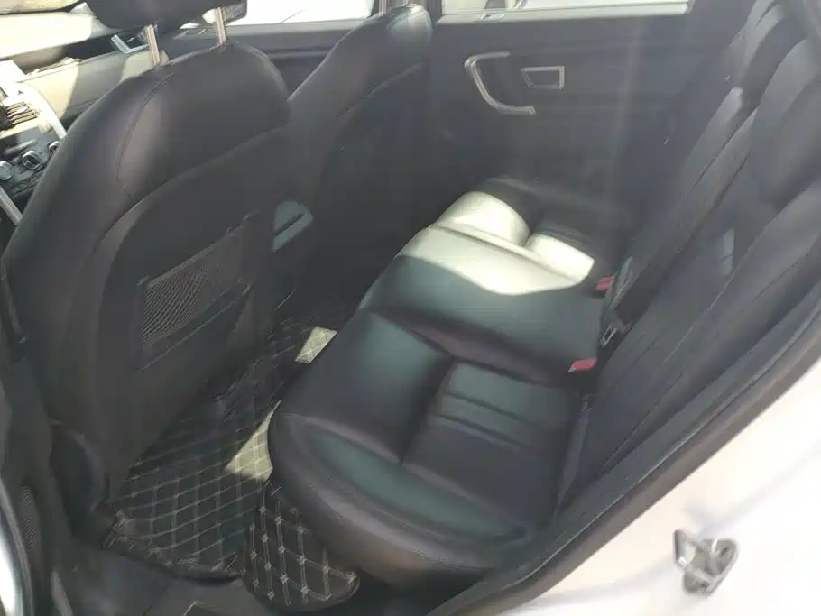 Land Rover Discovery Sport 2019 — фото 11