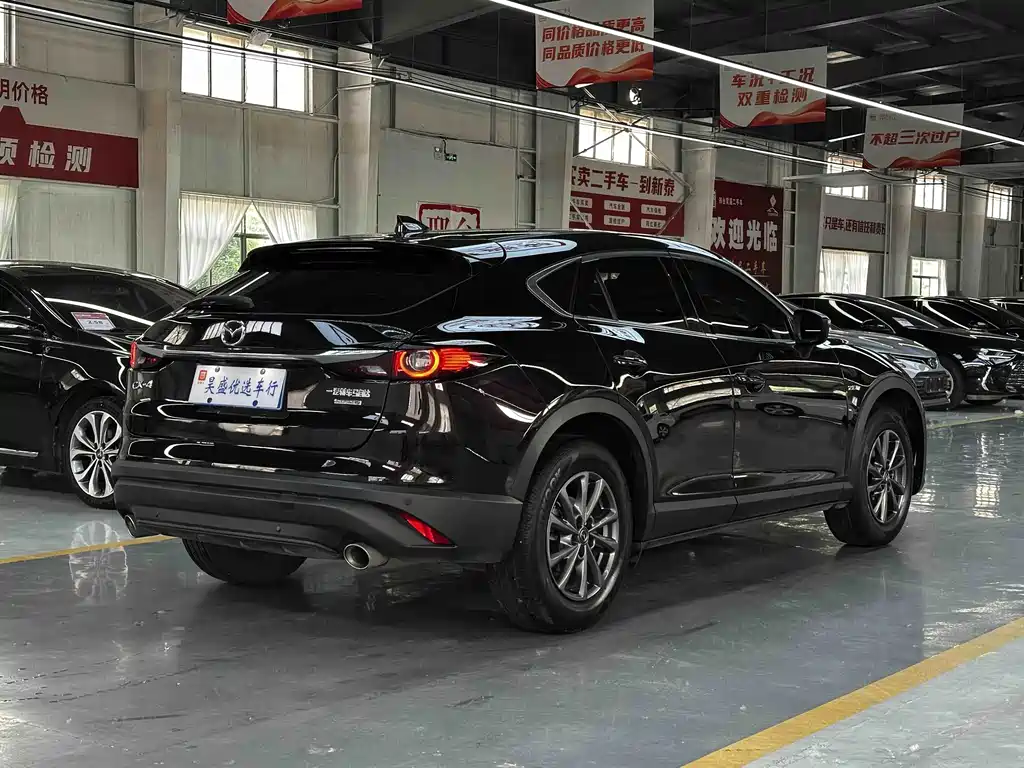 Mazda CX-4 2022