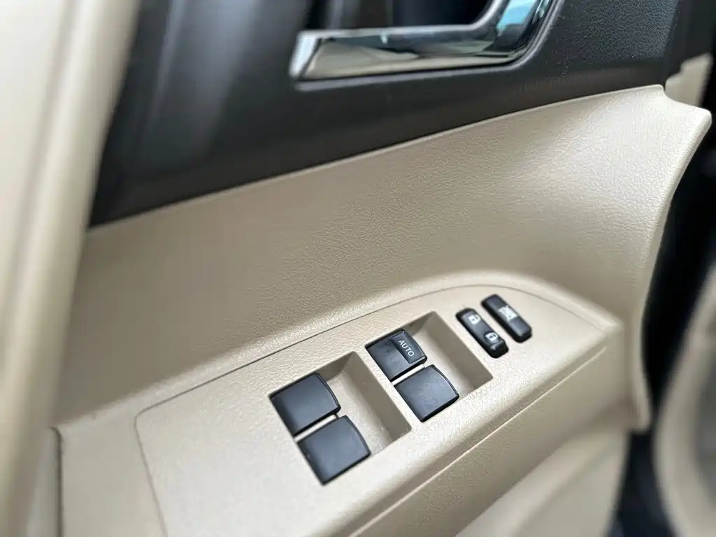 Toyota Highlander 2011 — фото 12