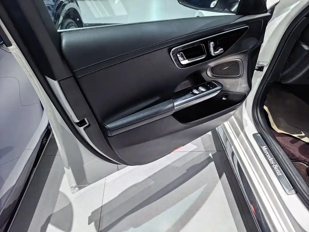 Mercedes-Benz C-Class 2022