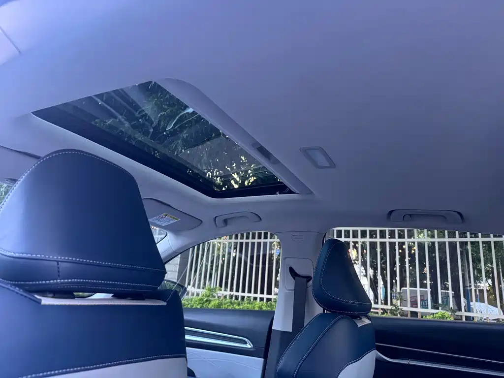 Geely Emgrand 2022 — фото 13