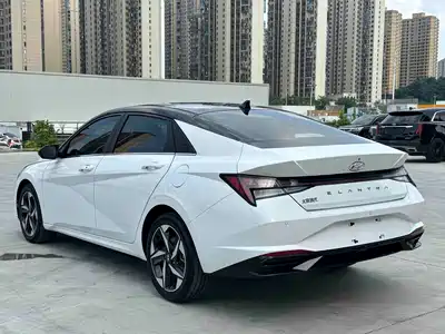 Hyundai Elantra 2022