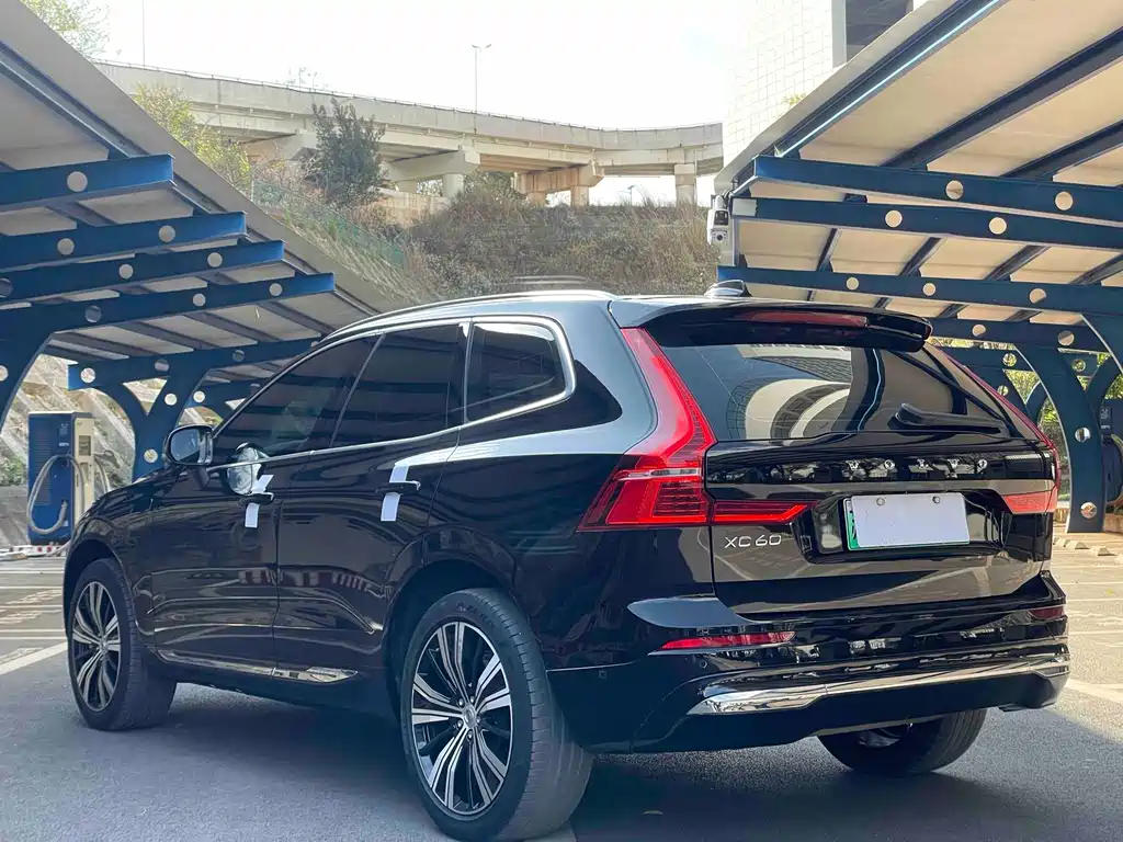 Volvo XC60 PHEV 2022 — фото 6