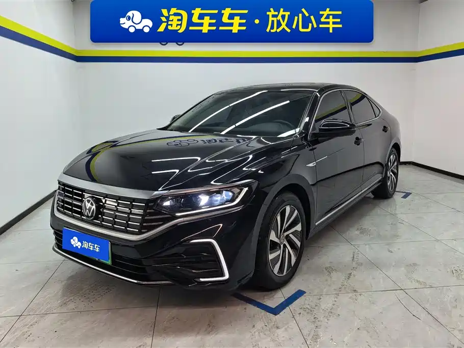 Volkswagen Passat PHEV 2023
