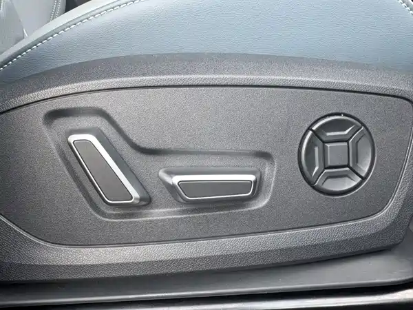 Audi Q6L E-Tron 2025