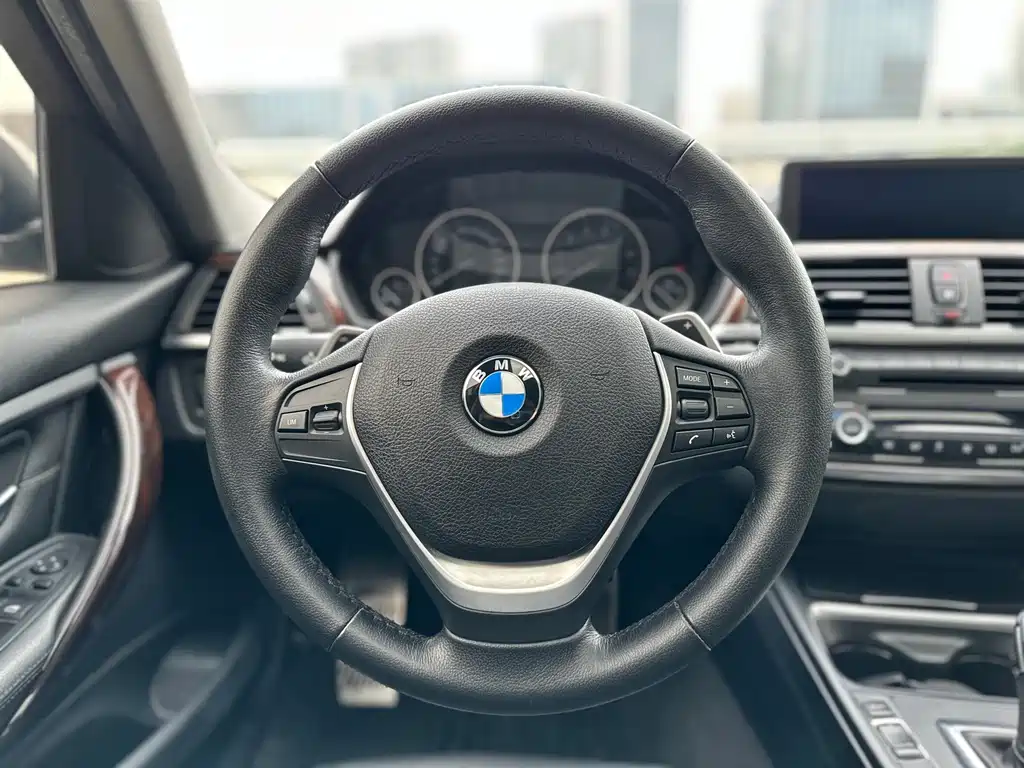 BMW 3 Series 2015 — фото 22