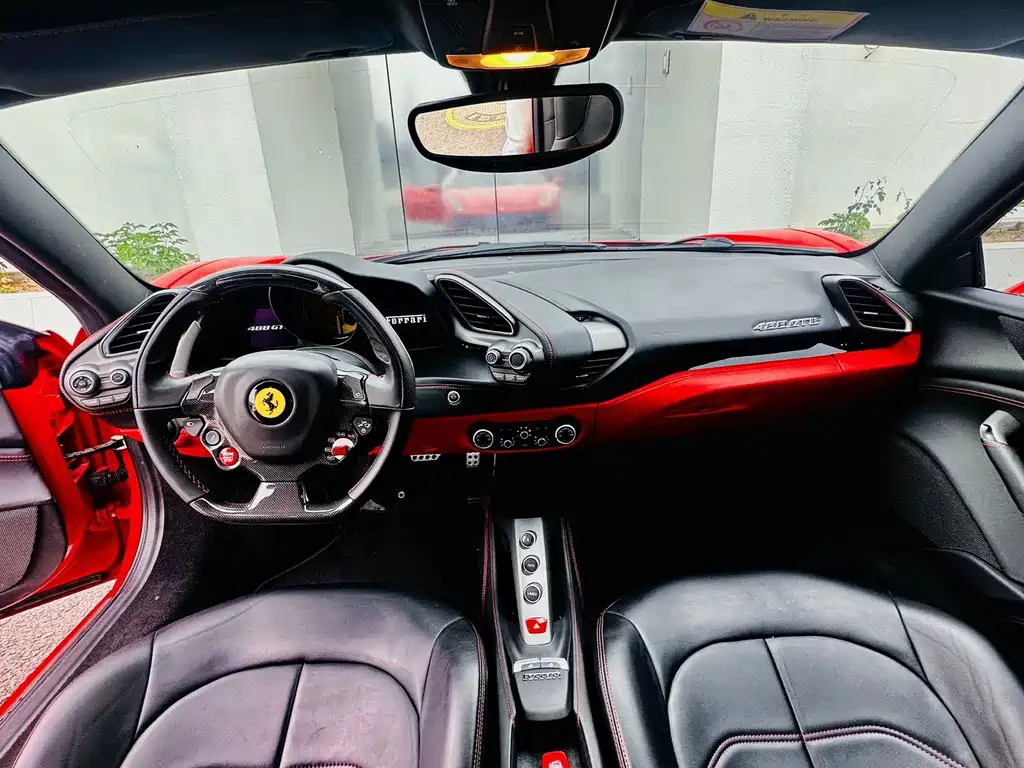 Ferrari 488 2017 — фото 16