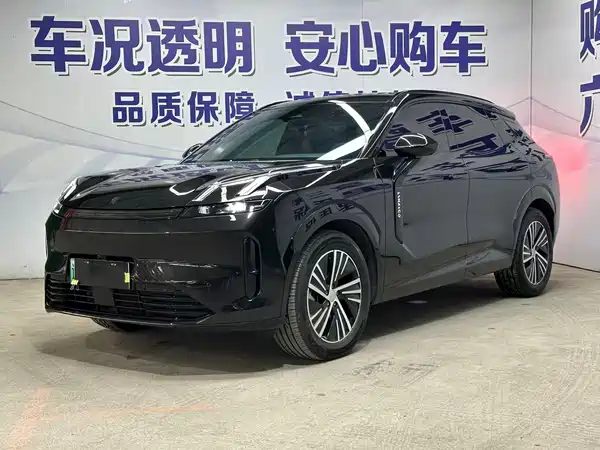 Lynk & Co 08 EM-P 2024